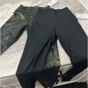 Nike Women's (Set of 2) One High-Rise Leggings. Brand NEW with Tags! Rare!
